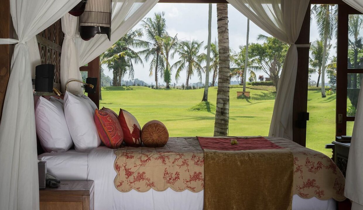 8ABC7DBD-0550-4DF8-81B1-FE43FF2AE2AD