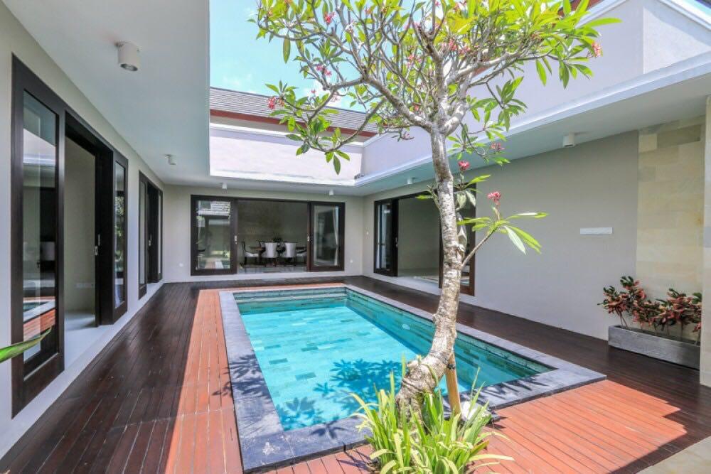 VILLA REGINA NUSADUA NEAR TOLL ROAD BALI