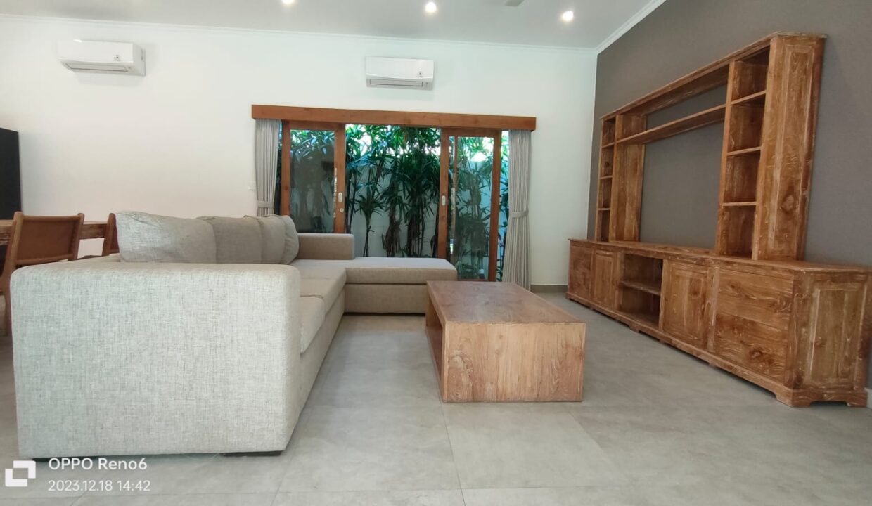 ea5a855f-ce90-402d-aee7-2c05c46dd5a4