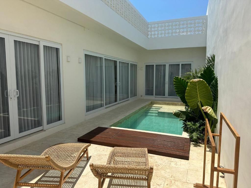 for lease villa located at pecan with peaceful location