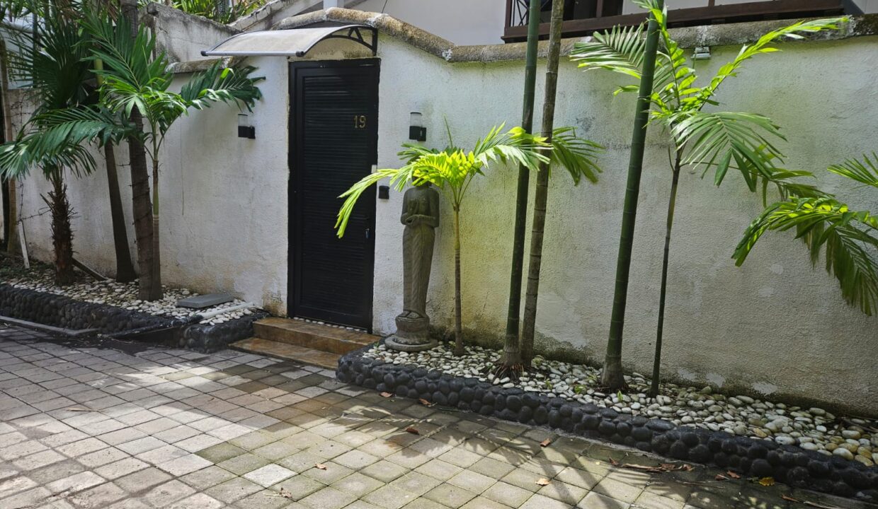 YR 635 (14)