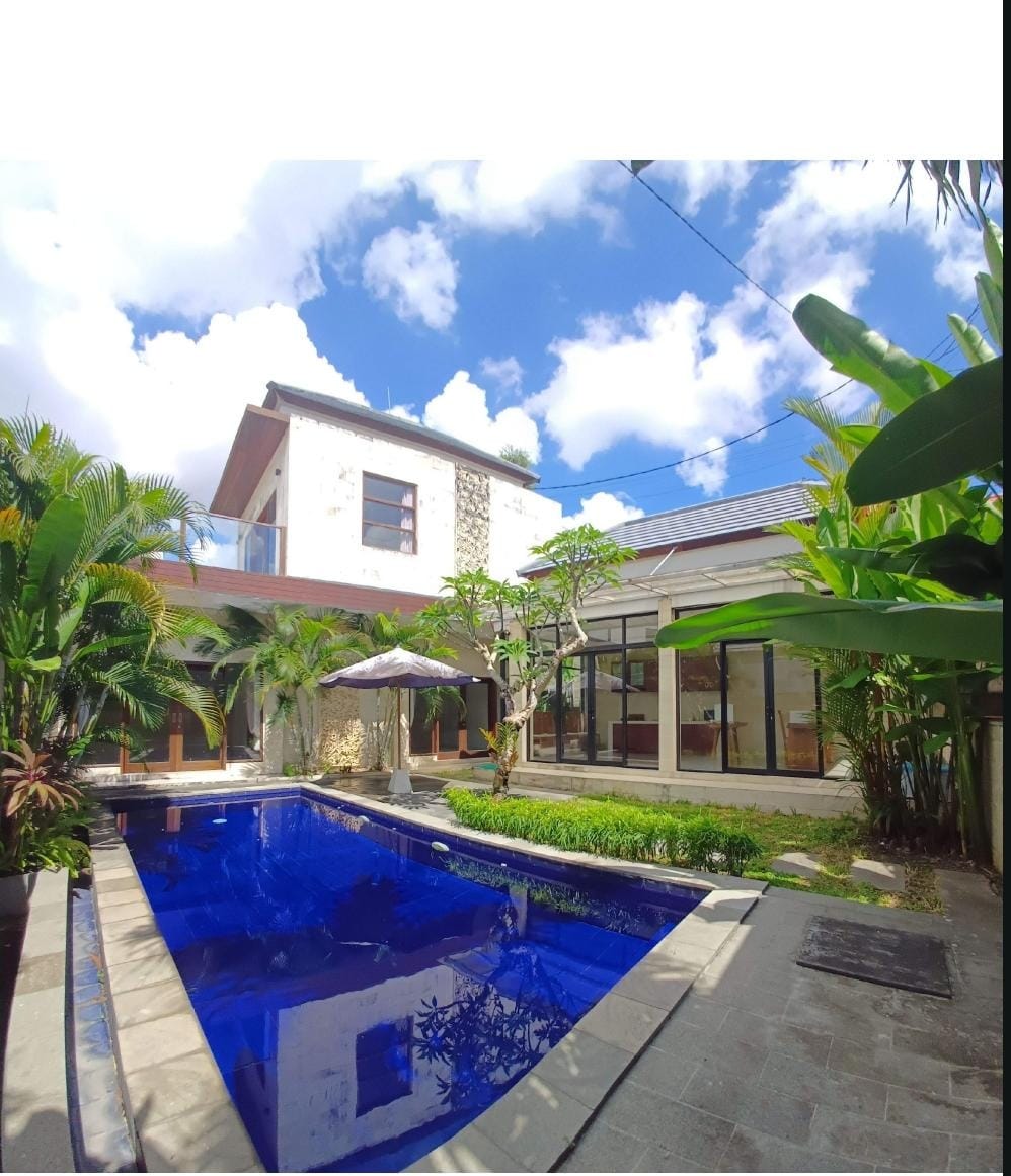 3 Bedroom Villa for Rent in Babakan Canggu – Yearly Rental Near Berawa Beach